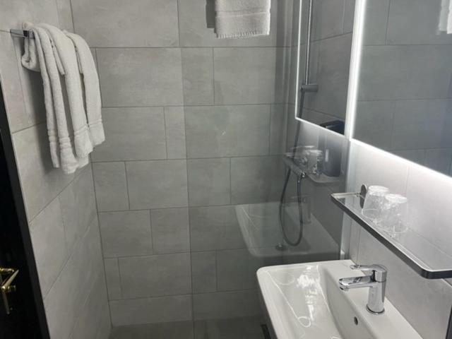 Boutique Hotel De Valk Valkenswaard Luaran gambar